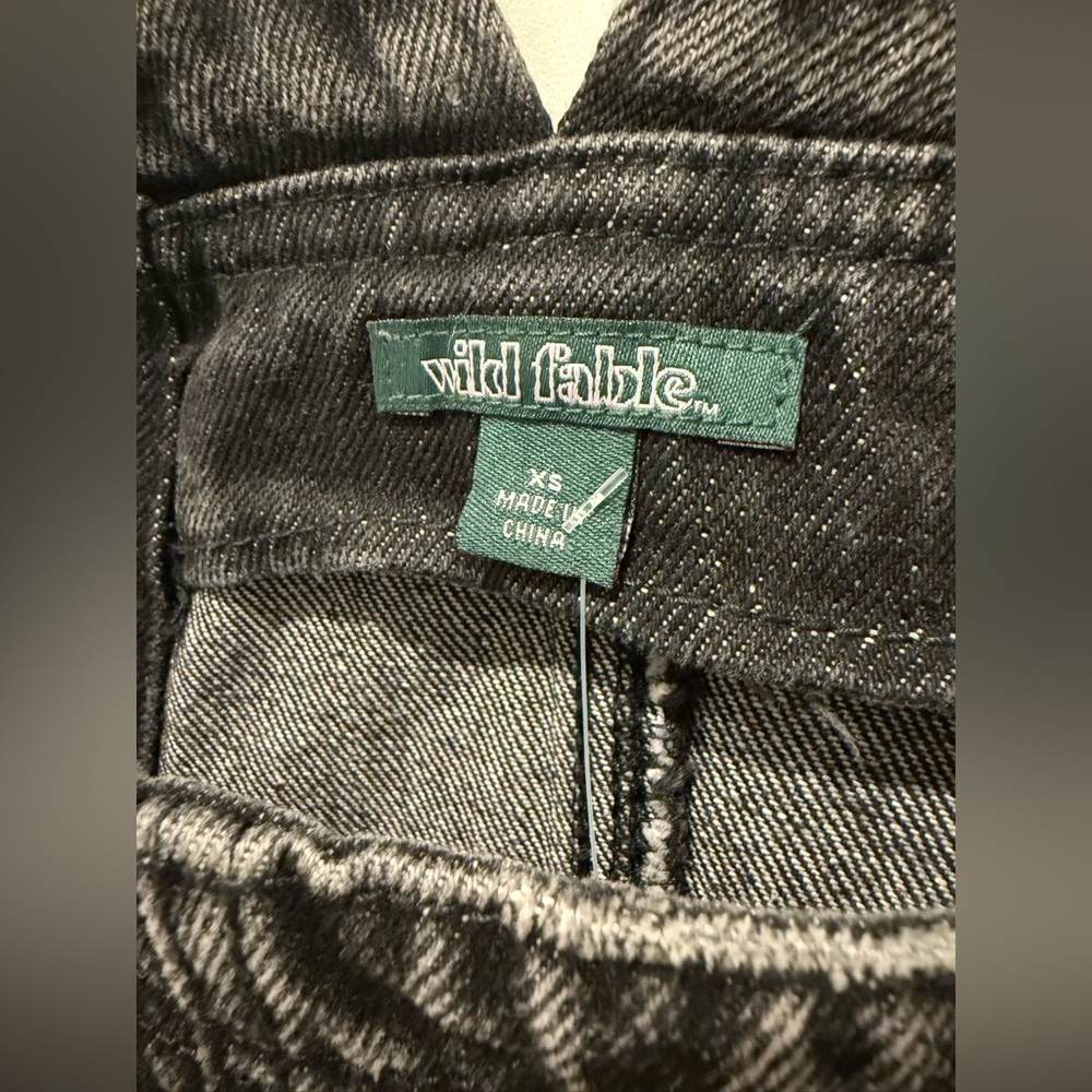 WILD FABLE Black Wash Denim Pinafore Frayed Hem Overall Dress XS NWT - Picture 2 of 4
